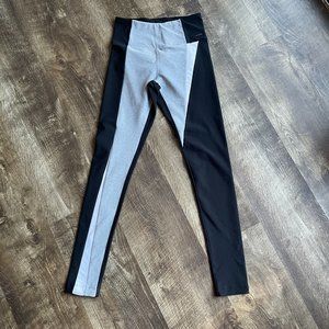 Mondetta yoga pant size xs.